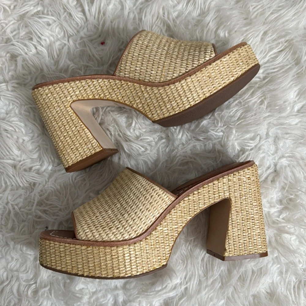 BERNARDO KENNY RAFFIA PLATFORM HEEL SANDALS